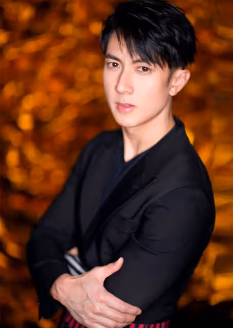 娛樂圈太虛偽!出行帶25個保鏢,交不起2000房租也要買萬元鞋