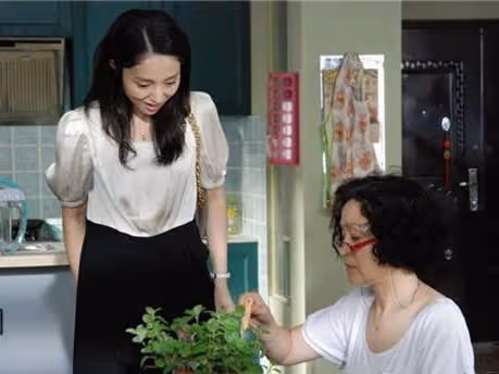 小姑養大，她結婚俺送房，婆婆慫恿老公離婚，俺說話她蒙住