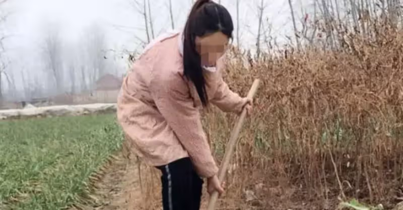 生病時妻子狠心離婚，5年後開車去炫耀，老婆婆說：5年前去世了
