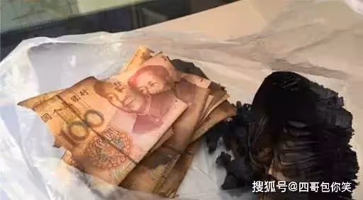 拾荒老人辛苦存了21萬，因2個兒子不孝，臨終選擇全部帶進火葬場