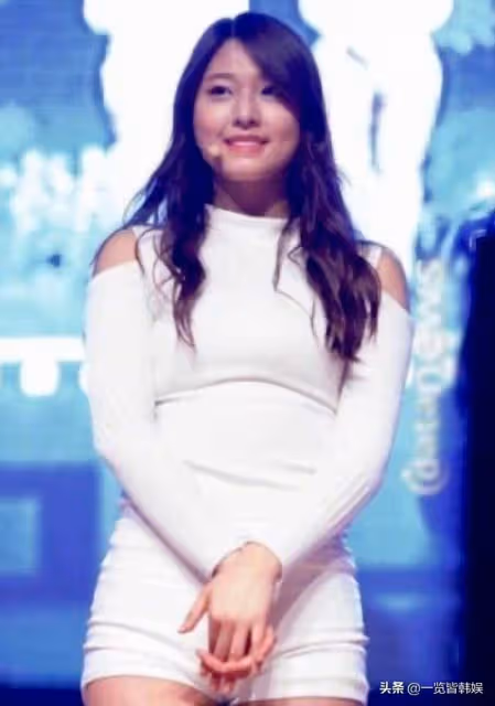 雪炫曬童年照自證是天然美女 減肥逆襲成傳說 粉絲希望其跨界演戲