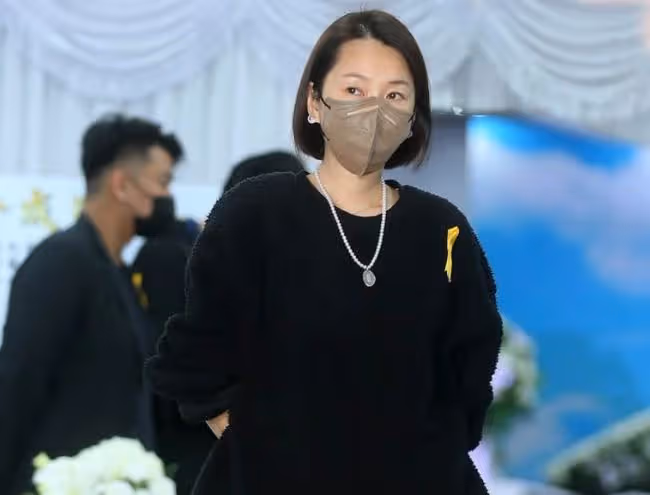 52歲著名導演猝死眾星送別！張宇太悲傷需要人攙扶，多人淚灑當場