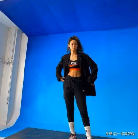 雪炫曬童年照自證是天然美女 減肥逆襲成傳說 粉絲希望其跨界演戲