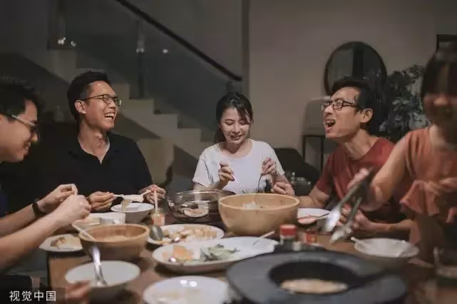 弟弟走了，老婆第一句話是，他欠我們的十萬塊錢怎麼辦？