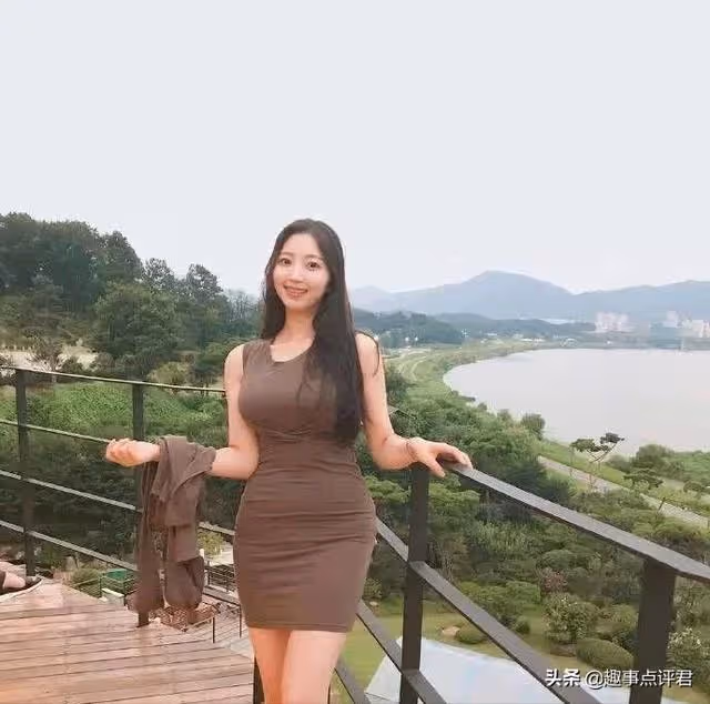 24歲大學生豐滿蜜桃臀，網友：卡戴珊也不過如此