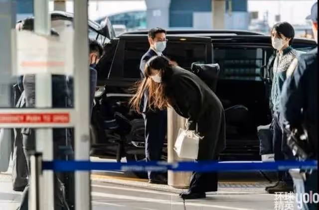 真子抵達紐約，面露笑容瞬間年輕10歲！蝸居小公寓，生活壓力爆棚