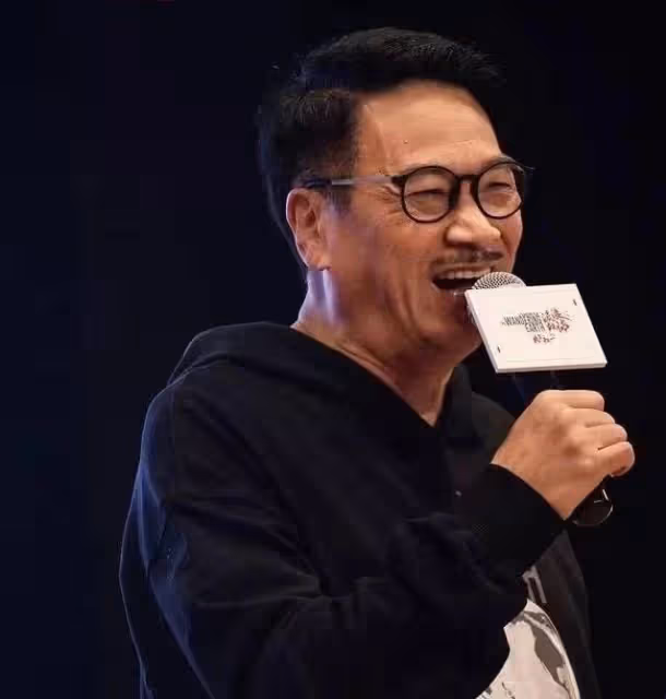 吳孟達離世一年仍未下葬?安葬地遠在馬來西亞,背後心酸原因曝光