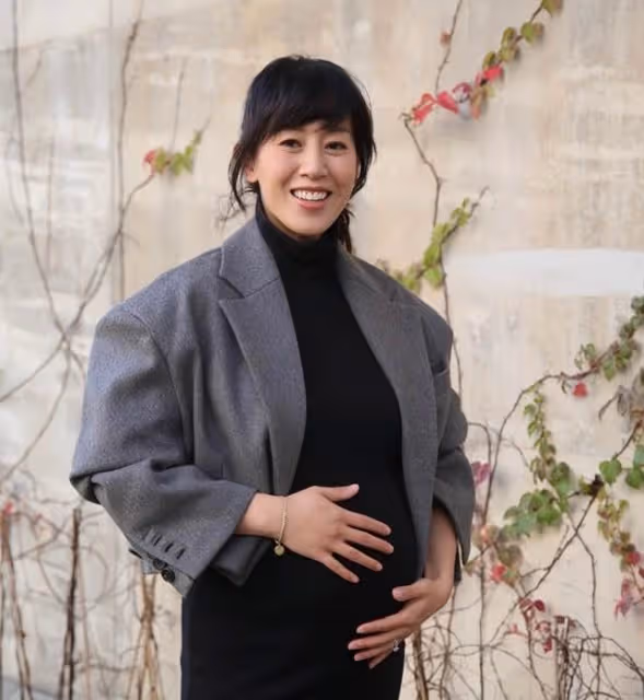 香港知名女星迎39歲生日!獲圈內眾閨蜜慶生,懷二胎8月臨盆在即