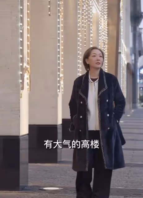 53歲港星定居杭州一周年!獲政府發消費券辦年貨,大讚內地太溫暖