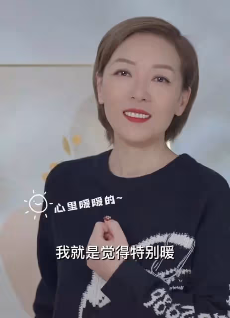53歲港星定居杭州一周年!獲政府發消費券辦年貨,大讚內地太溫暖