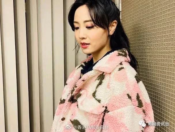 張致恆老婆自爆被業主終止合約！朱晨麗做瑜伽終於敢露腰