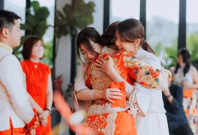 終於回歸!香港人氣女神因疫情滯留馬國兩個月,但開心與家人團聚
