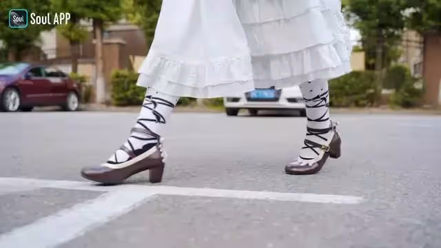 懂得讓自己快樂!55歲阿姨「堅持穿得像少女」:被當異類15年 堅持初心「幫千位身障人士圓夢」