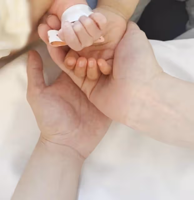 奚夢瑤何猷君罕同框,女方短髮利落貴氣十足,2人結婚2年兒女雙全