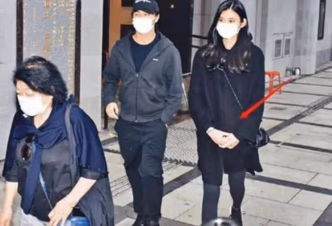奚夢瑤何猷君罕同框,女方短髮利落貴氣十足,2人結婚2年兒女雙全