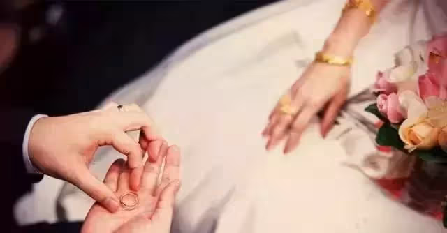 老公弟弟結婚,卻不讓我參加,旅遊回來後才認清公婆一家人