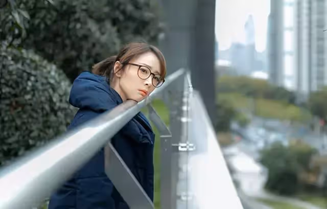 「你們打工掙錢全給弟弟,累出病來了讓我出醫藥費,想的美」