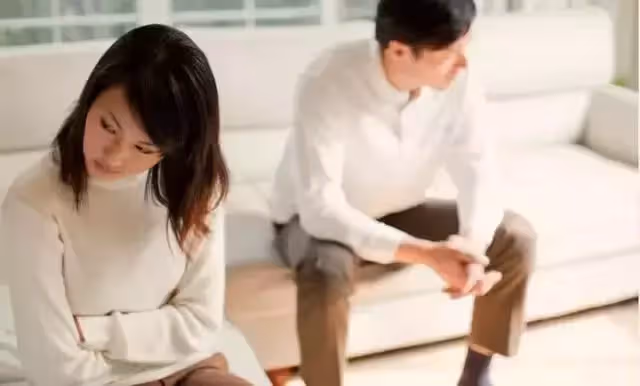 我患癌妻子提離婚,我凈身出戶妻子暗喜,回家見遺書,她要復婚