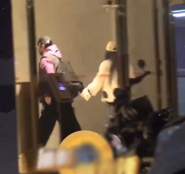 又一男星被曝戀愛!與神秘美女牽手難捨難分,甜蜜相擁一起回家