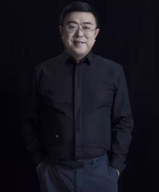 《士兵突擊》製片人吳毅被捕!涉嫌職務侵占罪數額巨大,早有前科