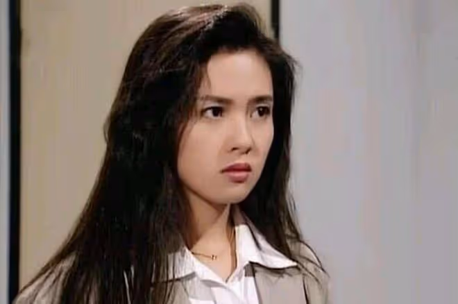 李麗珍前夫罕露面,與女友人貼臉合影顯親密,曾與天后林憶蓮相戀