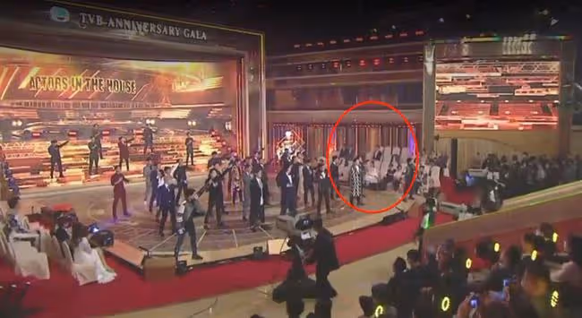 TVB台慶人氣難回血！直播出事故觀眾叫苦，明星和空座互動顯尷尬