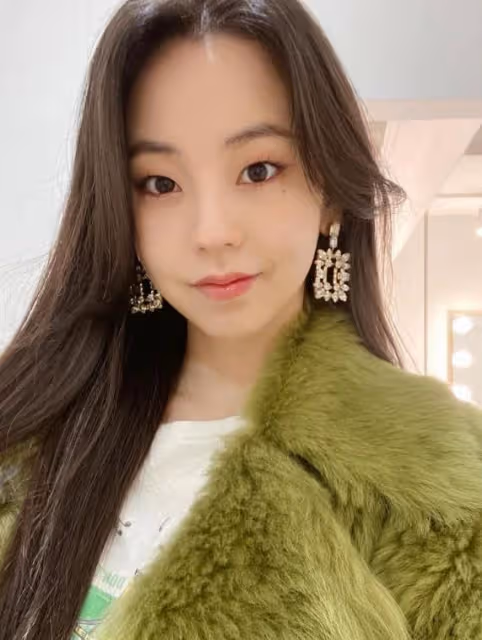 長得像子瑜+田馥甄:接棒秀智,JYP現在公認顏值最強的女偶像是她