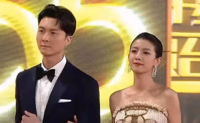 TVB台慶人氣難回血！直播出事故觀眾叫苦，明星和空座互動顯尷尬