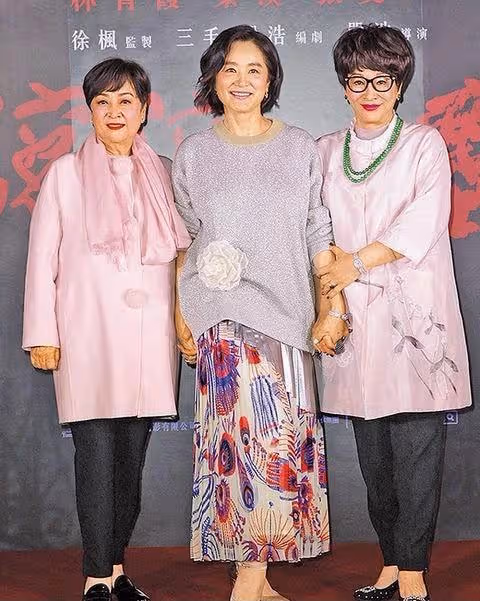 去年才因跌倒致腦出血,73歲著名影后香港休養,再被曝入院動手術