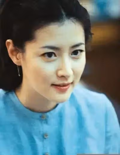 給烏克蘭捐款的李英愛,跟劉濤一樣替夫還債,學腹語只為罵人