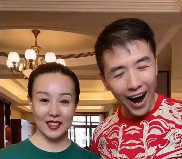 初代「趙四」被曝要離婚,當場打架用腳踢老婆,後者狂購物惹爭執