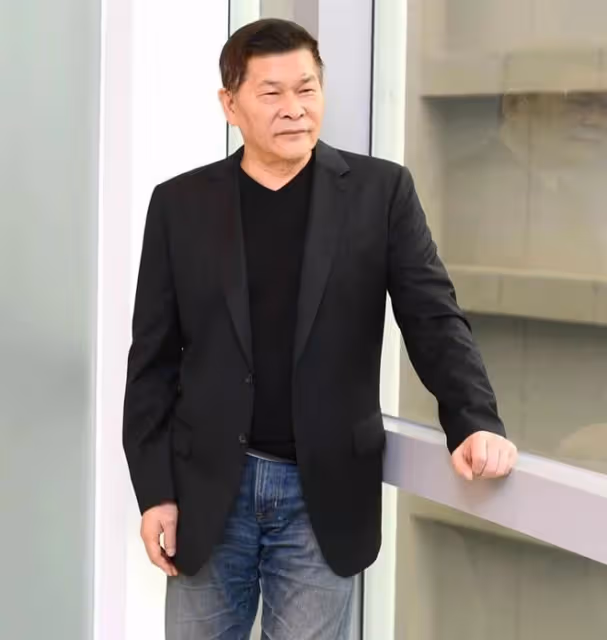 65歲戲骨被曝離婚!欠債5400萬幾度想輕生,妻子曾跪地哭求別借錢