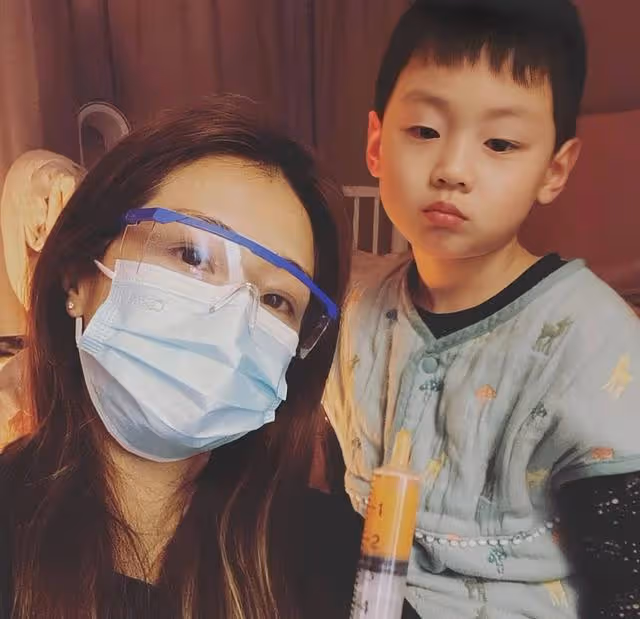 恭喜!香港知名女星一家確診後由陽轉陰,居家隔離一周已自我治癒
