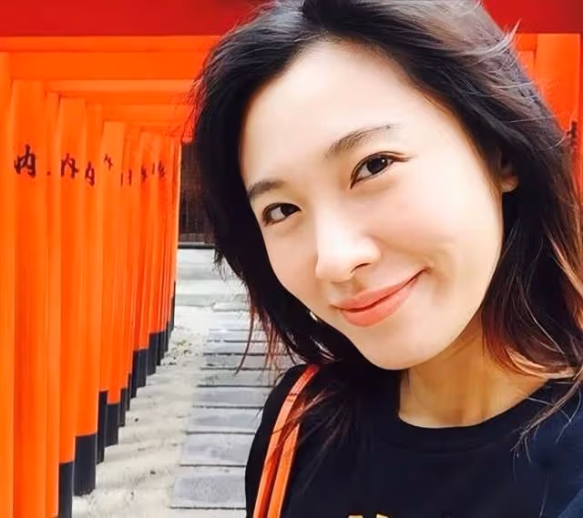 香港知名豪門闊太太確診!有發冷症狀,染病疑似與沒消毒手機有關