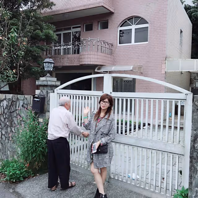 滿足爸爸願望！蔡秋鳳難忘過去「帶95歲老父出國」一年至少3次　「我的世界只有家人」54歲單身不強求