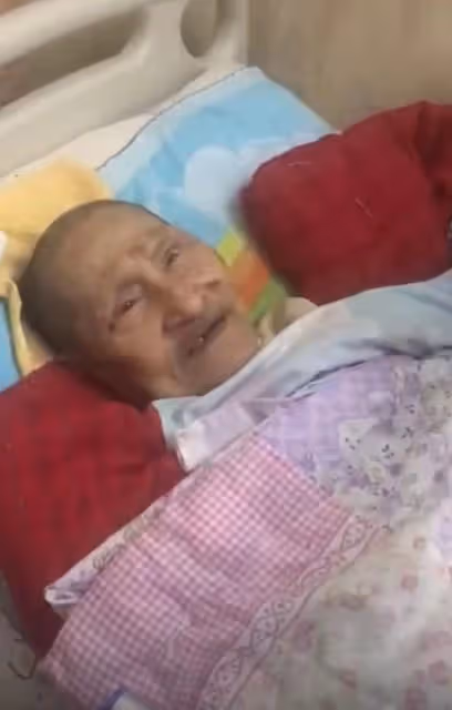 102歲老藝術家因病逝世!生前露面枯瘦如柴,晚年骨折住簡陋房間