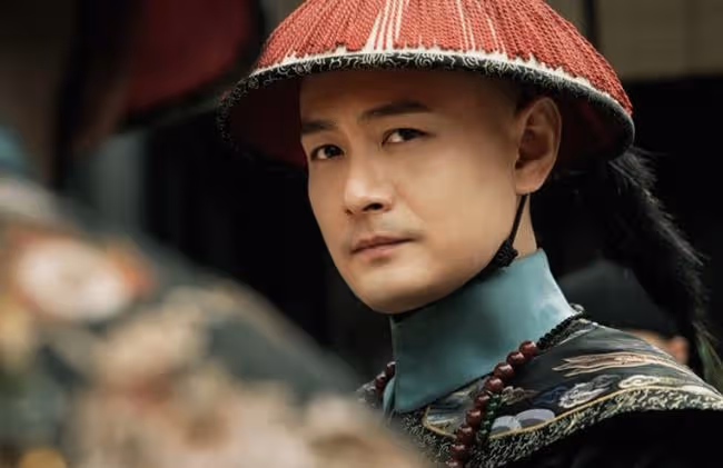 他們在劇中演母子，現實卻是夫妻，給雙胞胎孩子取名「一模一樣」