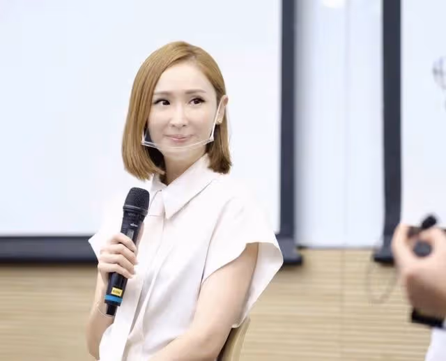 恭喜！TVB主持人陳貝兒獲感動中國2021年度人物，網友：實至名歸