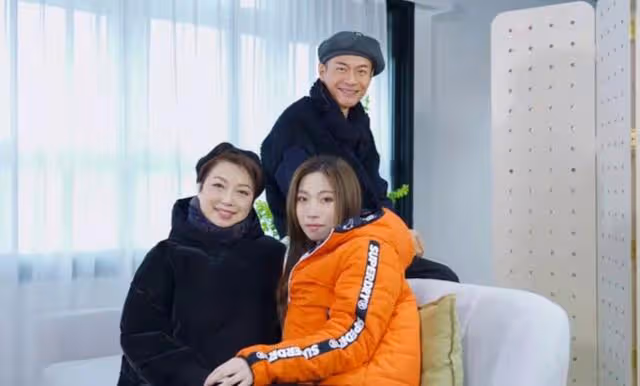 曾抗拒星二代頭銜!知名港星愛女被曝出道當歌手,唱歌自小有天分