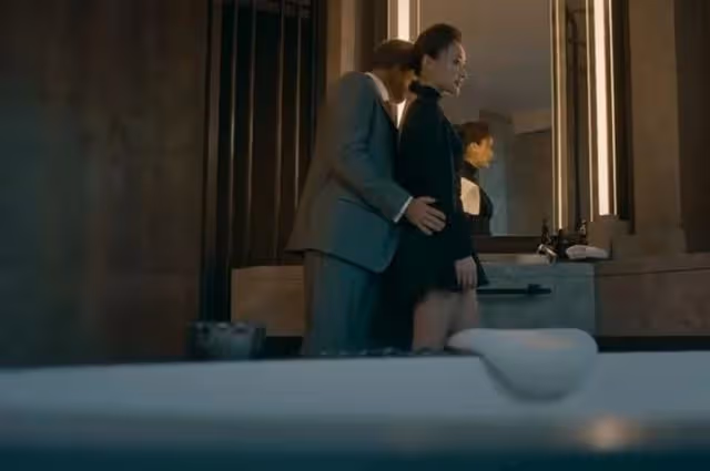 為藝術犧牲色相!TVB力捧小花曝與黃宗澤拍床戲最尷尬:有些害羞