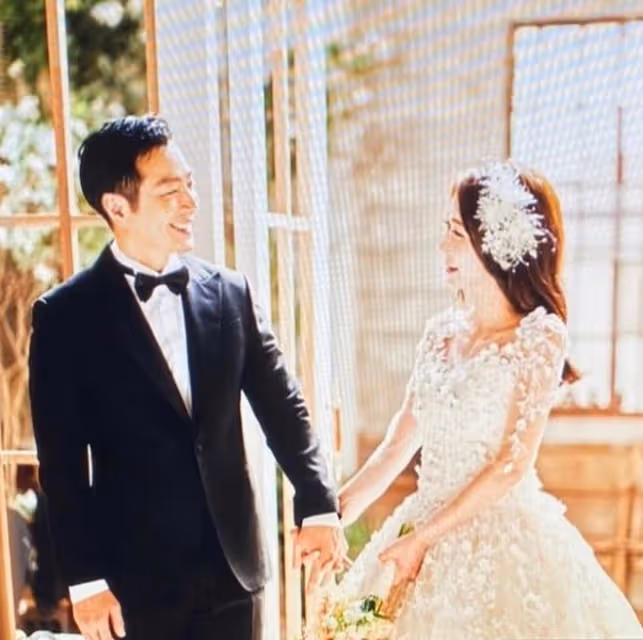 韓國男演員突然公開婚訊:與圈外人隱婚5年,明年補辦婚禮