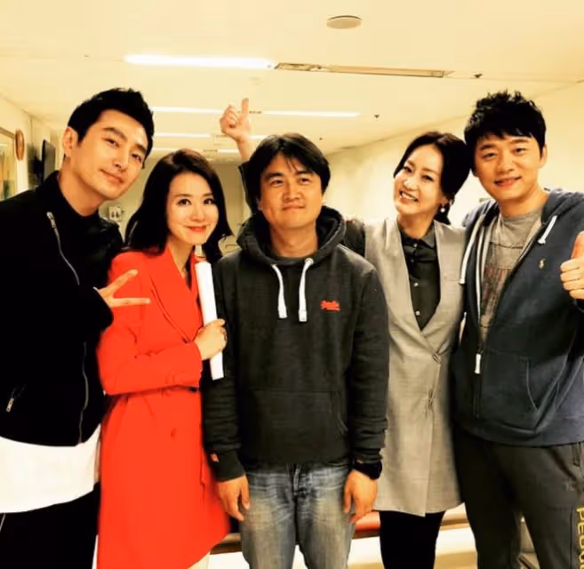 韓國男演員突然公開婚訊:與圈外人隱婚5年,明年補辦婚禮