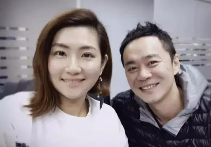 Selina官宣新戀情！離婚5年後開啟7歲之差「姐弟戀」甜曝：去年就開始交往啦