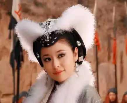 母親都是高顏值，孩子卻各有長法，李嘉欣的基因也救不了