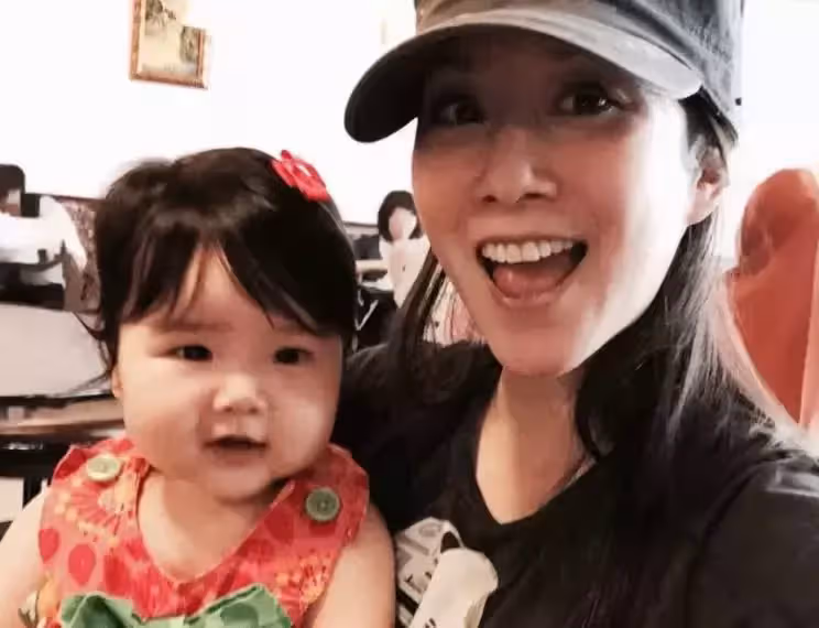 「精靈美人」許慧欣近照曝光!6歲女兒已長大,從「小胖妞」成功逆襲,網友:和媽媽如復製粘貼
