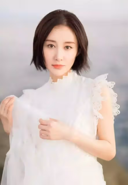 這12位女星剛出道時驚為天人,再見像換了個人,網友: 可惜了這絕世容顏