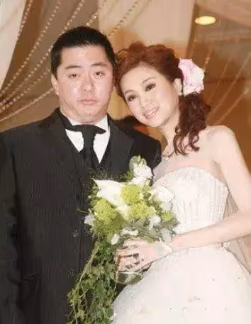 最慘港姐冠軍!在無線18年月薪8K,轉行街邊賣魚蛋月賺4萬,直言比當演員掙的多