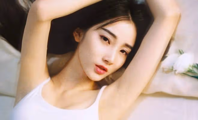 剛把女兒哄睡,著急要二胎的老公就爬到我身上,迫不及待索取