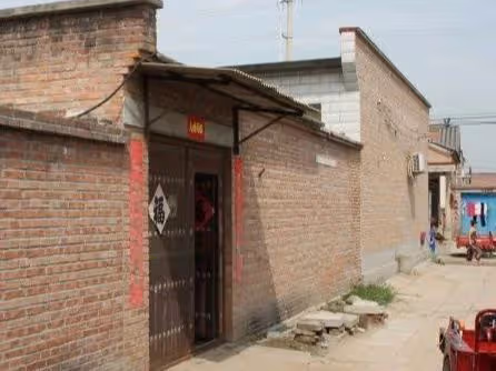 姐姐養育妹妹16年,30歲仍是單身,妹妹遠嫁前她嘆說:喜歡就嫁吧
