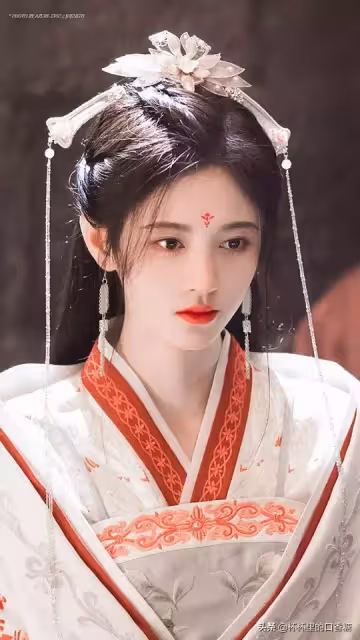 外國人評選最美古裝女神TOP9!趙麗穎才第九白鹿第五迪麗熱巴第二